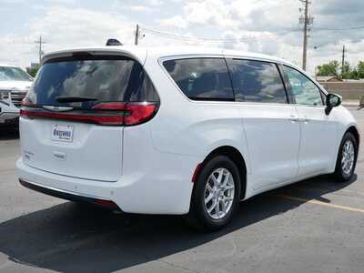 2023 Chrysler Pacifica, $20999. Photo 4