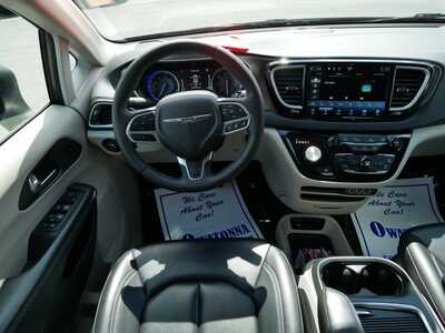 2023 Chrysler Pacifica, $23999. Photo 9