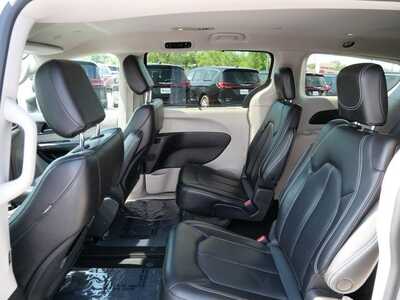 2023 Chrysler Pacifica, $24499. Photo 8