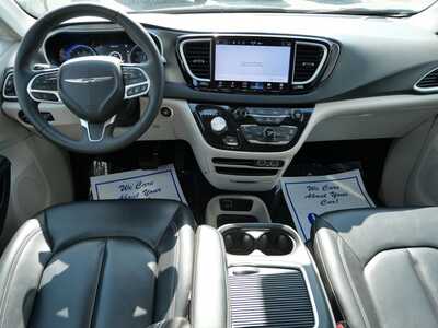 2023 Chrysler Pacifica, $24499. Photo 9