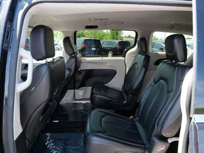 2023 Chrysler Pacifica, $24499. Photo 8