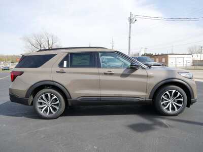 2026 Ford Explorer, $46734. Photo 8