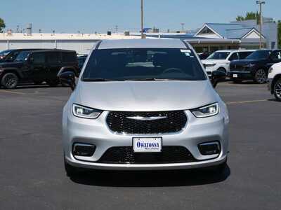 2026 Chrysler Pacifica, $41645. Photo 2