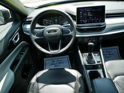 2024 Jeep Compass, $24999. Photo 9