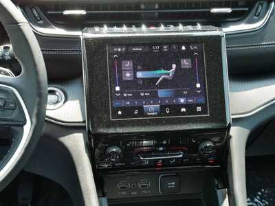 2025 Jeep Grand Cherokee, $34999. Photo 10
