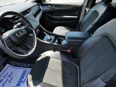 2025 Jeep Grand Cherokee, $34999. Photo 7