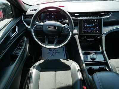 2025 Jeep Grand Cherokee, $34999. Photo 9