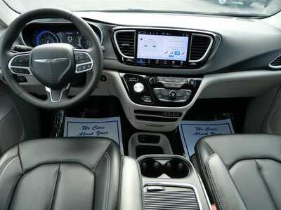 2023 Chrysler Pacifica, $23999. Photo 9