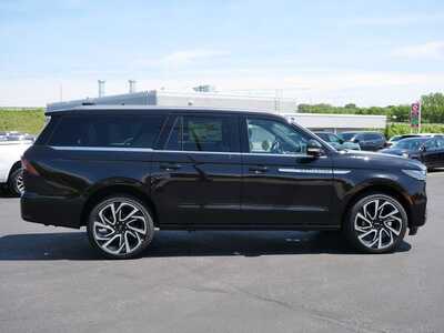 2026 Lincoln Navigator L, $104417. Photo 8