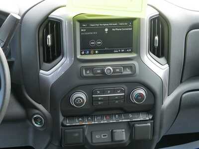 2022 Chevrolet 1500 Crew Cab, $35649. Photo 10