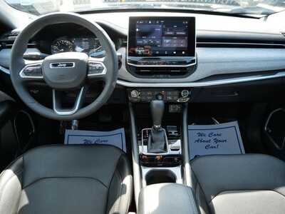2023 Jeep Compass, $24999. Photo 9