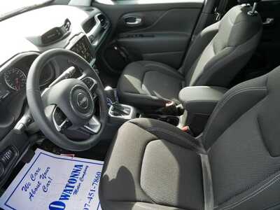 2023 Jeep Renegade, $23999. Photo 7
