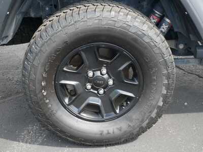2022 Jeep Gladiator, $33499. Photo 5