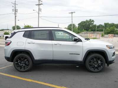 2026 Jeep Compass, $33999. Photo 8