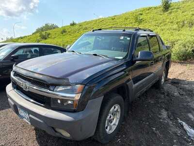 2004 Chevrolet Avalanche, $2000. Photo 1