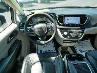 2022 Chrysler Pacifica, $18999. Photo 9