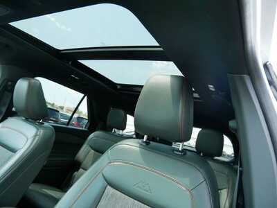2022 Ford Explorer, $33799. Photo 8