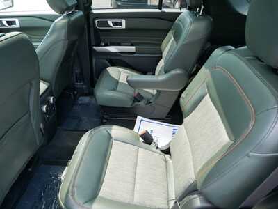 2022 Ford Explorer, $33799. Photo 9