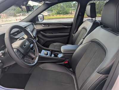 2026 Jeep Grand Cherokee L, $43999. Photo 11