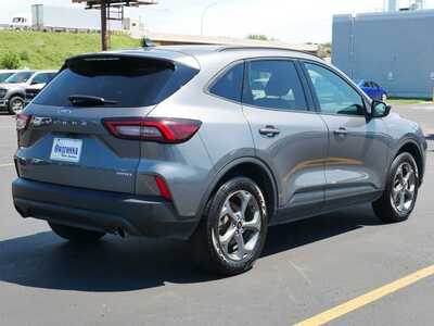 2025 Ford Escape, $24498. Photo 4