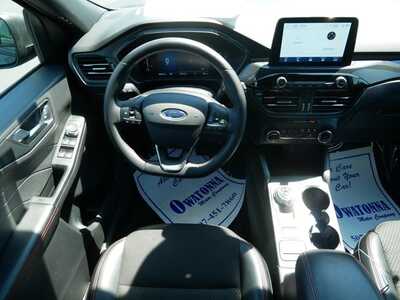 2025 Ford Escape, $24498. Photo 9