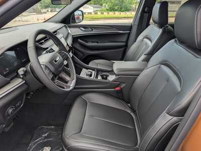2026 Jeep Grand Cherokee, $45849. Photo 11
