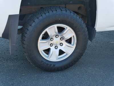 2015 Chevrolet 1500 Crew Cab, $14499. Photo 5