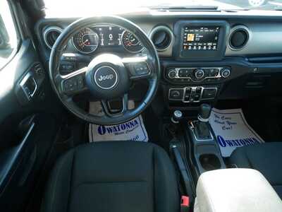 2020 Jeep Wrangler Unlimited, $18499. Photo 9
