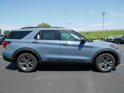 2026 Ford Explorer, $46349. Photo 8