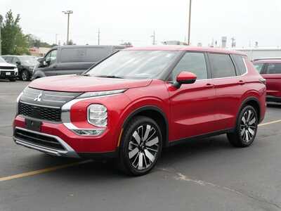2025 Mitsubishi Outlander, $25998. Photo 2