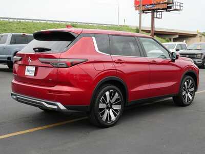 2025 Mitsubishi Outlander, $25998. Photo 4