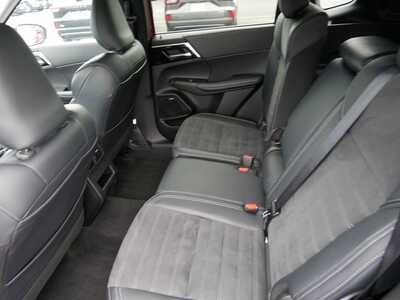 2025 Mitsubishi Outlander, $25998. Photo 8
