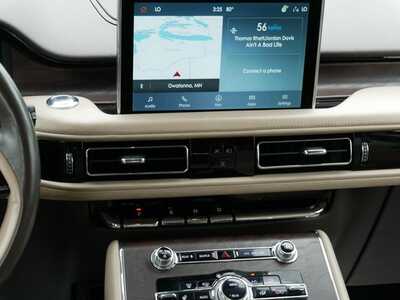2021 Lincoln Aviator, $30999. Photo 10