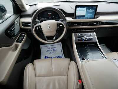2021 Lincoln Aviator, $30999. Photo 9