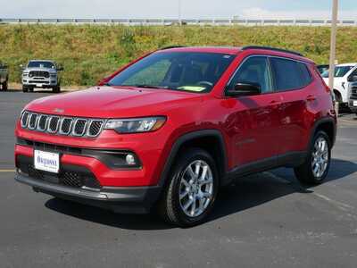 2023 Jeep Compass, $21999. Photo 2