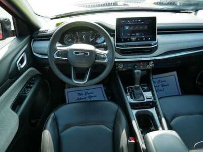 2023 Jeep Compass, $21999. Photo 9