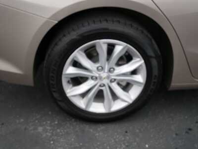 2025 Chevrolet Malibu, $18997. Photo 5