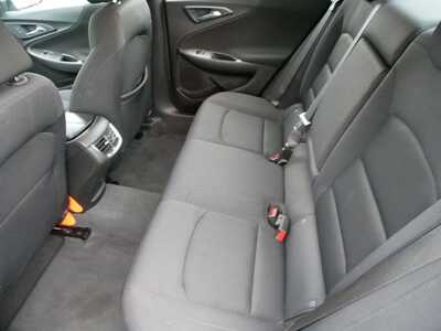 2025 Chevrolet Malibu, $18997. Photo 8