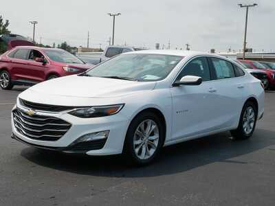 2025 Chevrolet Malibu, $18997. Photo 2
