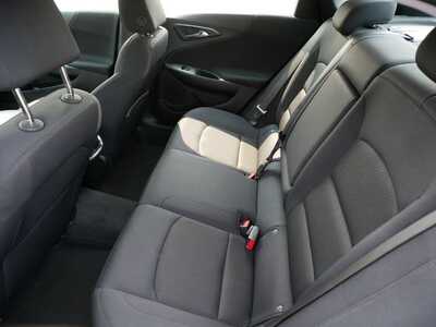 2025 Chevrolet Malibu, $18997. Photo 8