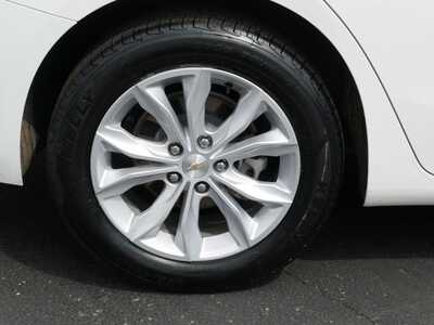 2025 Chevrolet Malibu, $18997. Photo 5