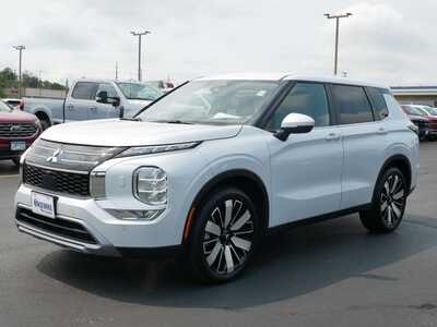 2025 Mitsubishi Outlander, $26499. Photo 2
