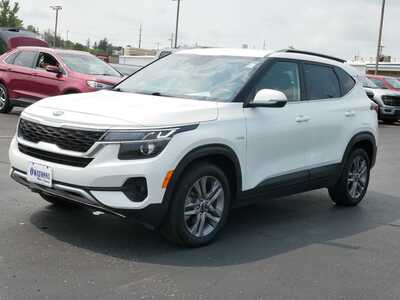 2021 Kia Seltos, $13999. Photo 2