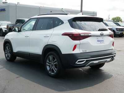 2021 Kia Seltos, $13999. Photo 3