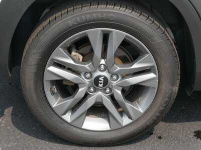 2021 Kia Seltos, $13999. Photo 5