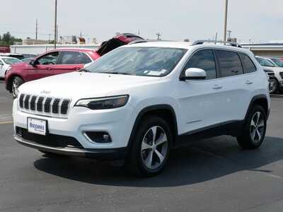 2020 Jeep Cherokee, $17699. Photo 2