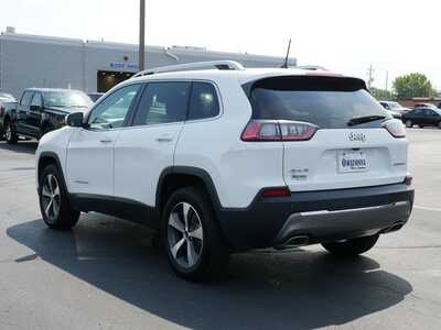 2020 Jeep Cherokee, $17699. Photo 3