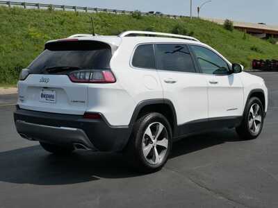 2020 Jeep Cherokee, $17699. Photo 4