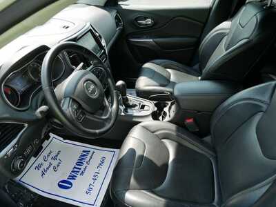 2020 Jeep Cherokee, $17699. Photo 7