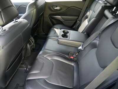 2020 Jeep Cherokee, $17699. Photo 8